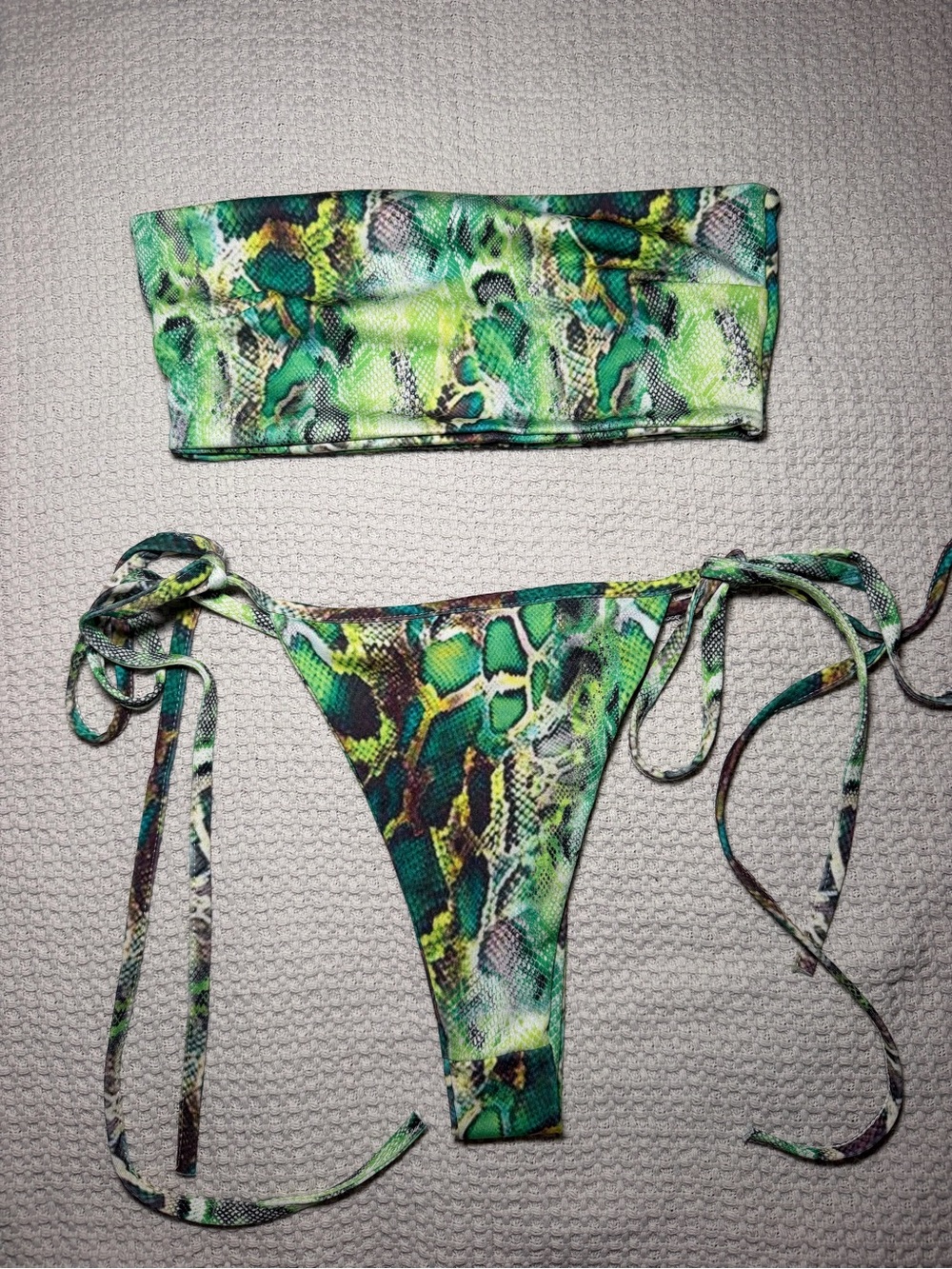 Boohoo Green Snake-Print Bandeau Tie-Side Bikini Set
